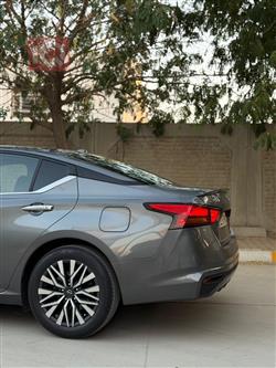 نیسان ئەلتیما